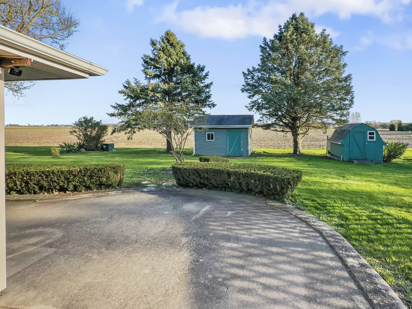 609 East Porter Avenue Watseka, IL 60970 - Photo 2 of 23