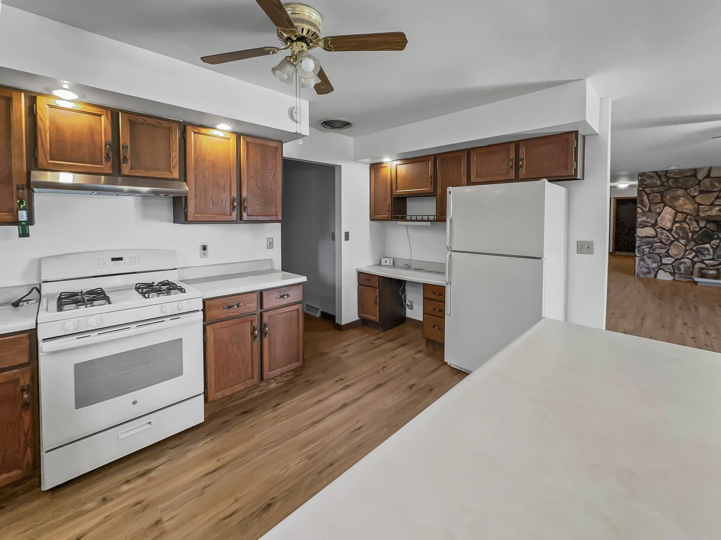 609 East Porter Avenue Watseka, IL 60970 - Photo 3 of 19