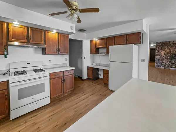 $191,000 | 609 East Porter Avenue, Watseka, IL 60970