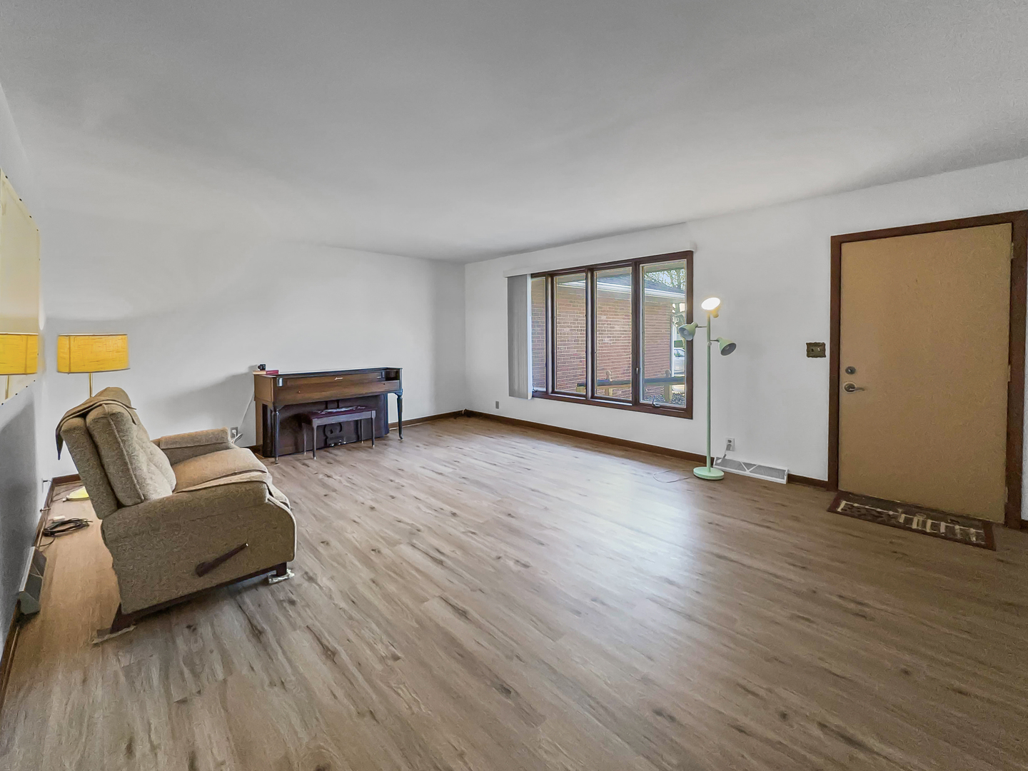 609 East Porter Avenue Watseka, IL 60970 - Photo 9 of 23