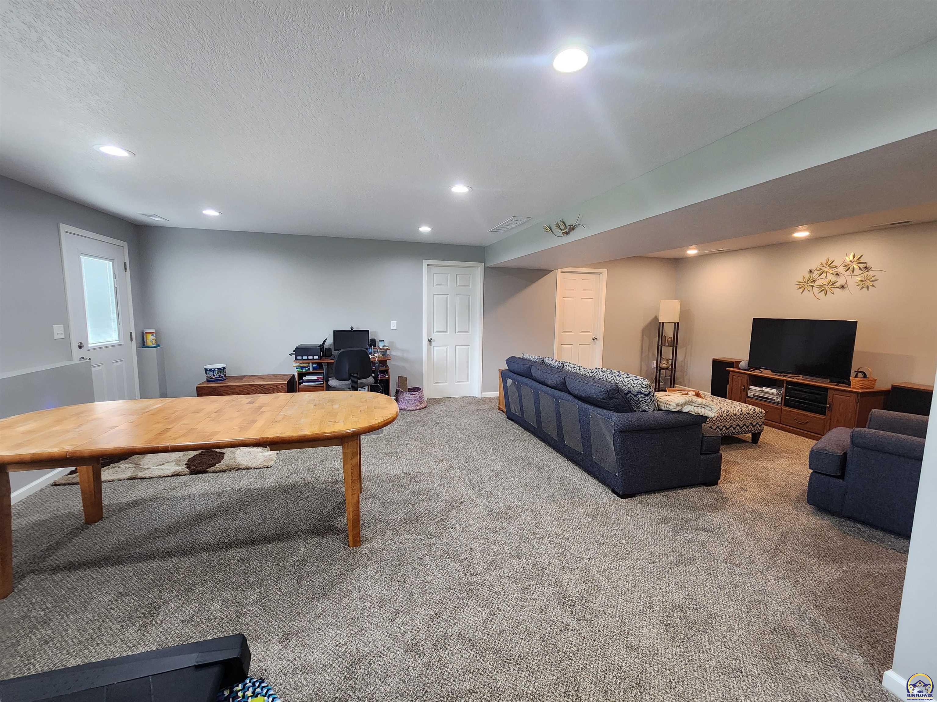 901 Riverside Court Emporia, KS 66801 - Photo 22 of 39