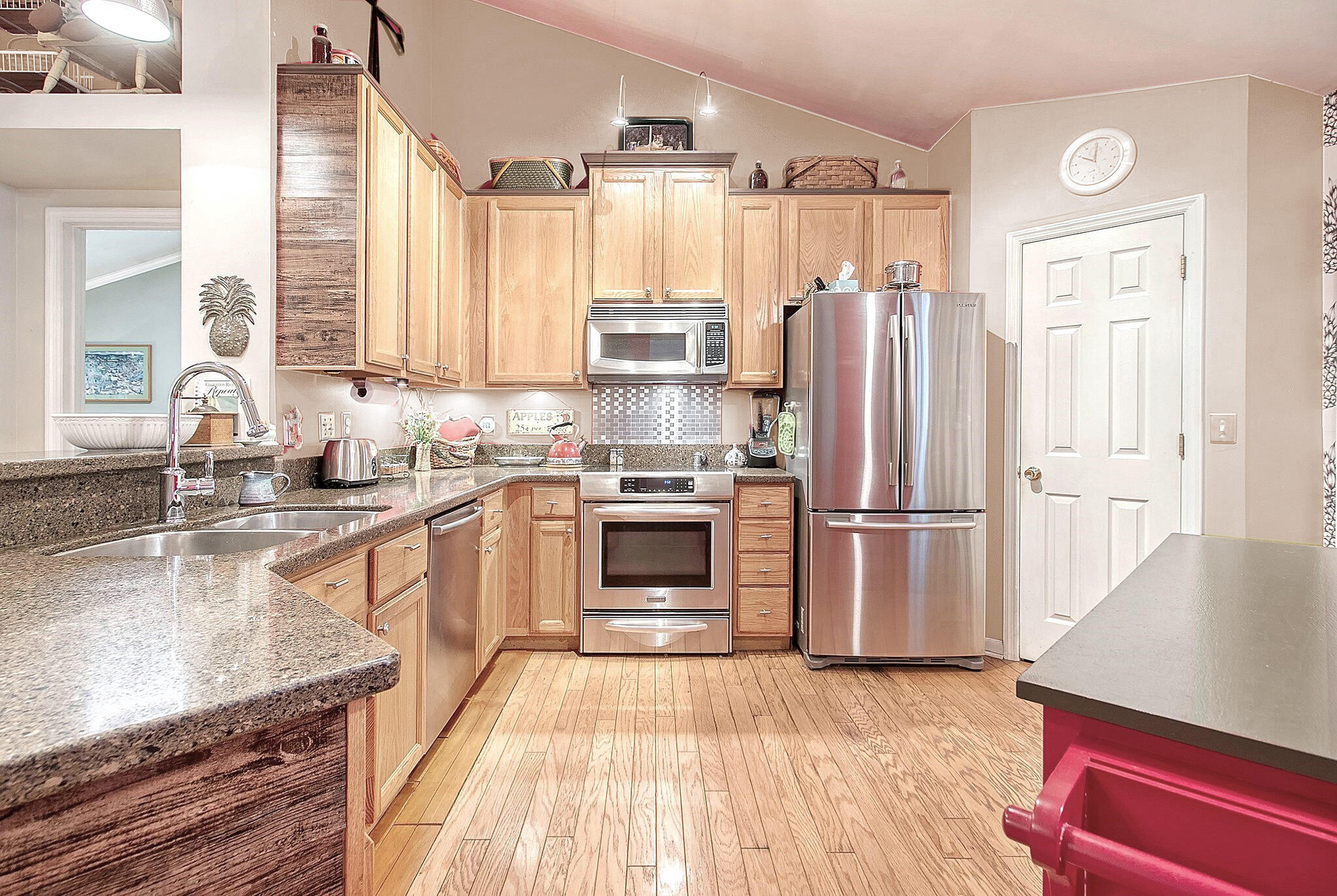 2102 Country Manor Drive Mount Pleasant, SC 29466 - Photo 11 of 34 Kitchen 3