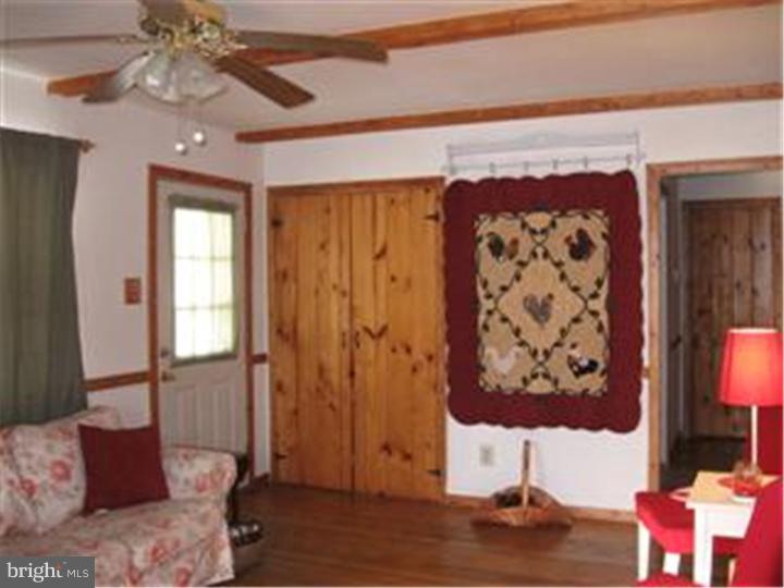 304 Baldwin Road Glassboro, NJ 08028 - Photo 8 of 14 Foyer