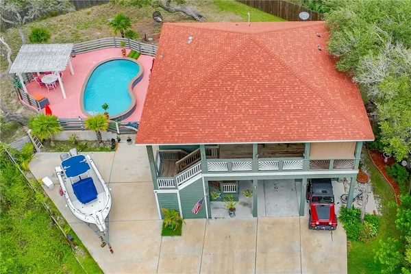 $610,000 | 21 Bahama South, Rockport, TX 78382