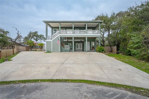 $605,000 | 21 Bahama South, Rockport, TX 78382