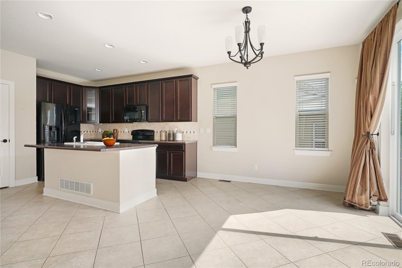 10431 Rutledge Street Parker, CO 80134 - Photo 13 of 38 Gallery Image 13