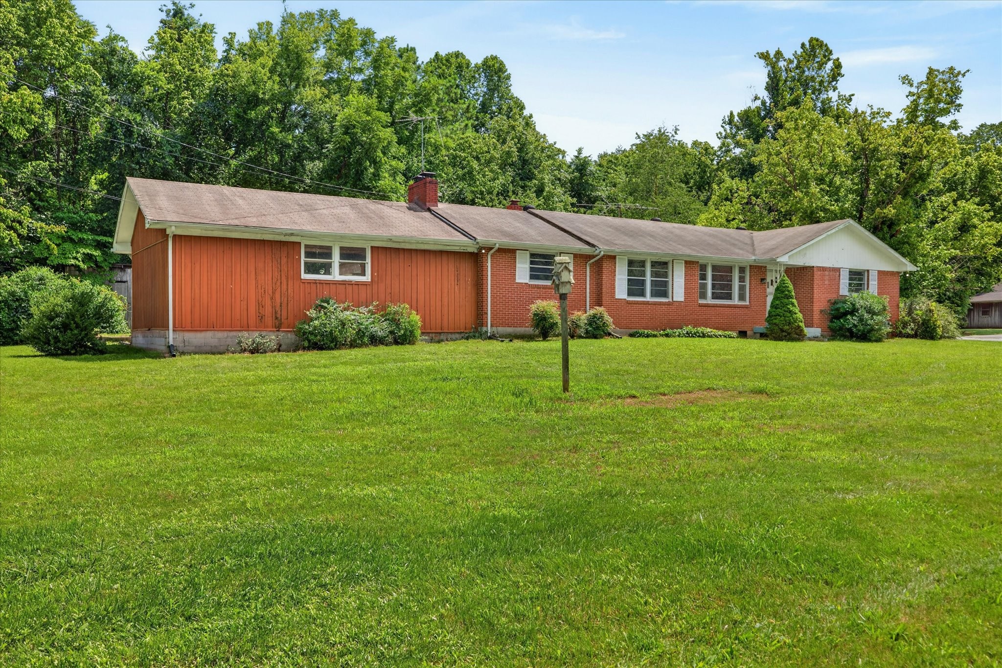 910 Highway 13 Cunningham, TN 37052 - Photo 6 of 51 Gallery Image 6