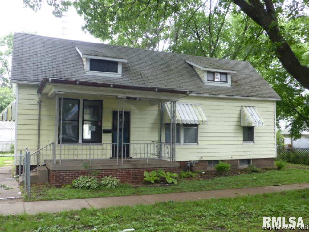1229 North 2nd Street Springfield, IL 62702 - Photo 1 of 12