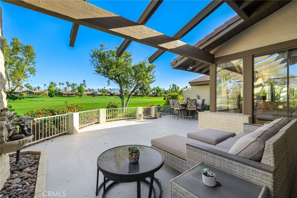 Expansive view, Large patio