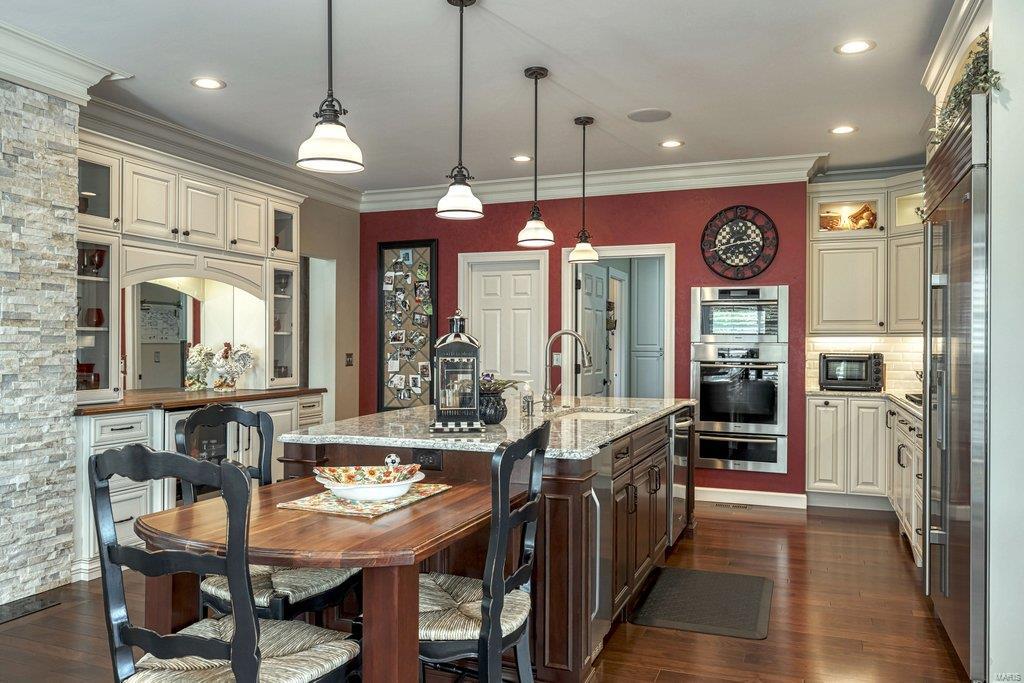 574 Malinmor Drive Weldon Spring, MO 63304 - Photo 6 of 68 Gallery Image 6