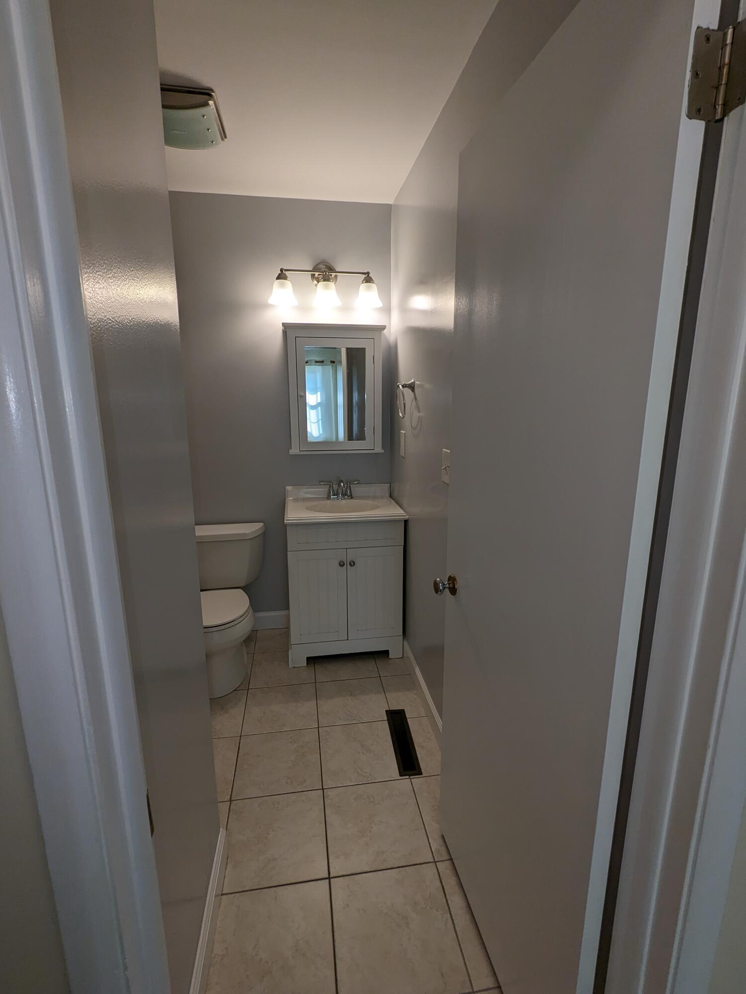 363 Topsfield Road Columbus, OH 43228 - Photo 15 of 30 PXL_20230801_132336439