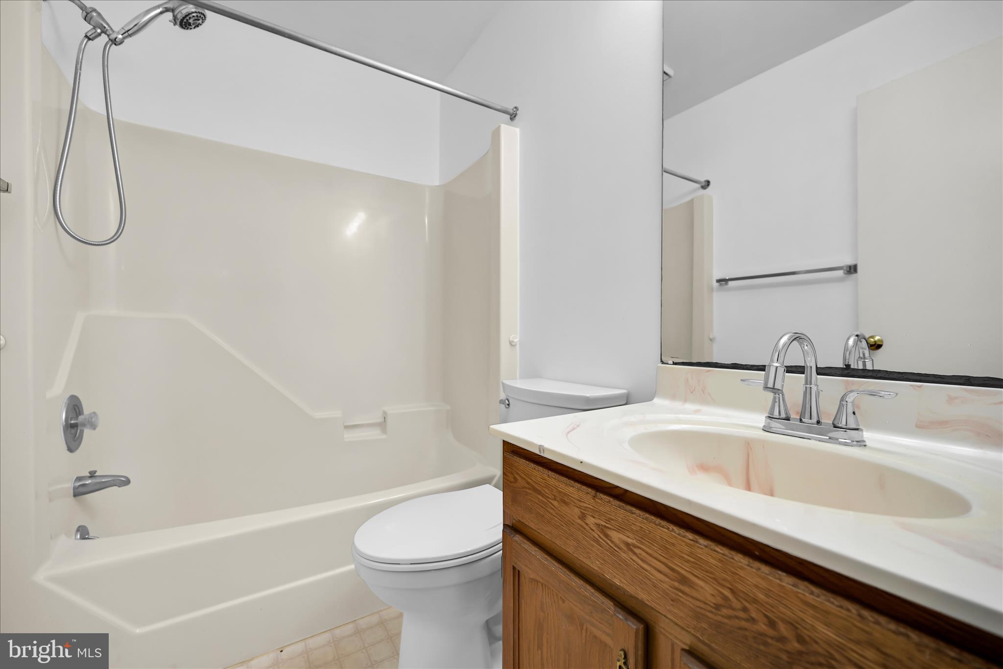 48 Pennwick Drive Lititz, PA 17543 - Photo 23 of 30 Bathroom
