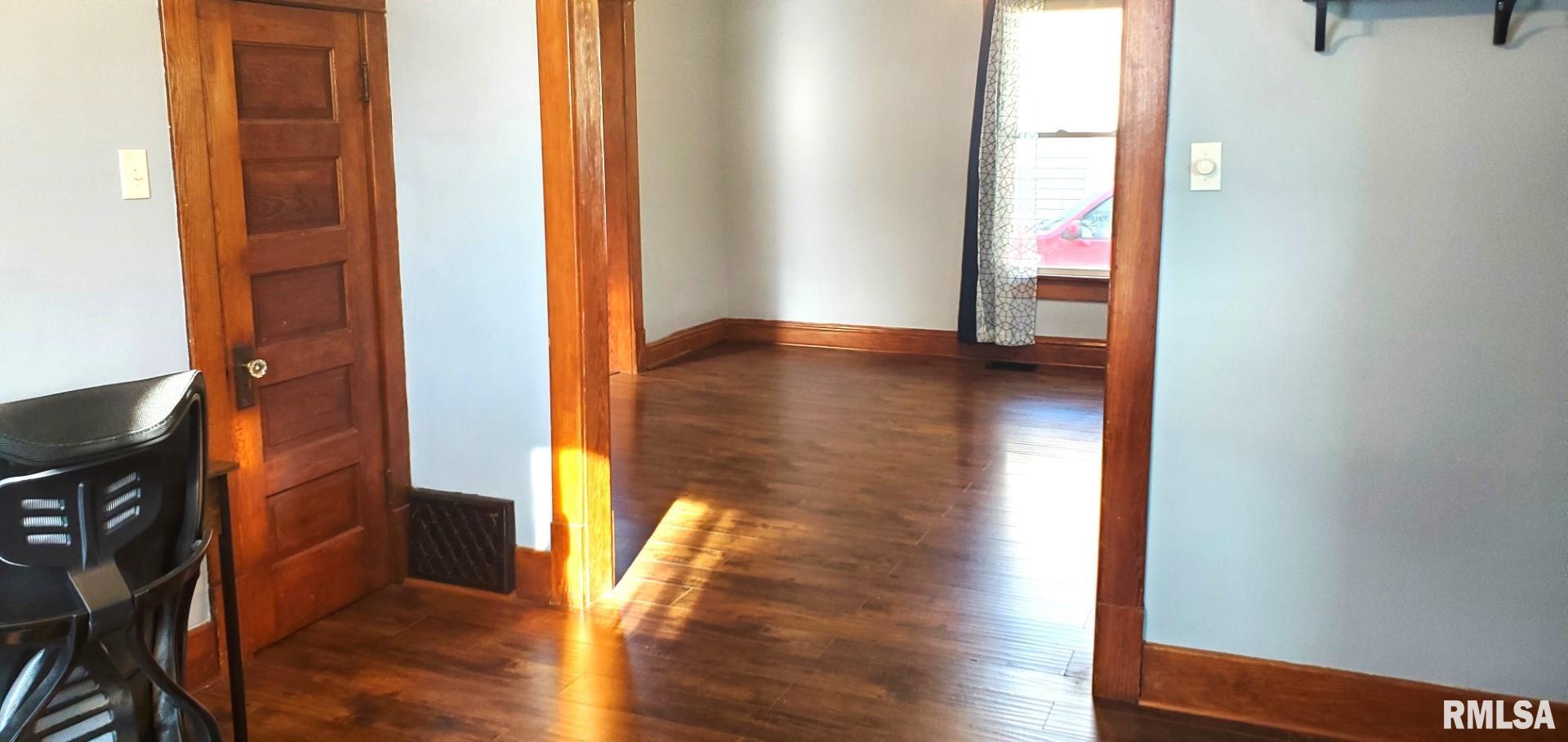 287 West Walnut Street Canton, IL 61520 - Photo 11 of 49