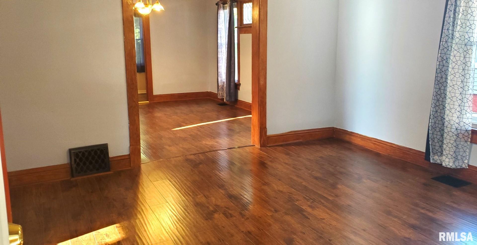 287 West Walnut Street Canton, IL 61520 - Photo 6 of 49