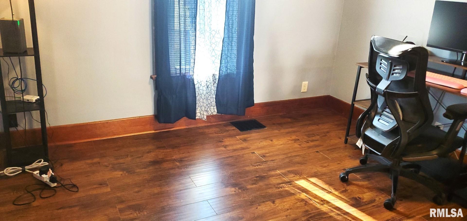 287 West Walnut Street Canton, IL 61520 - Photo 10 of 49