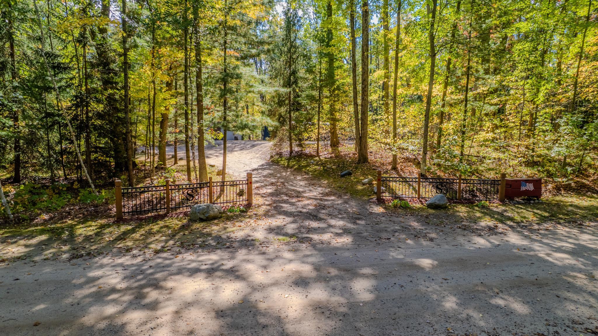 2181 Birch Road Harrison, MI 48625 - Photo 21 of 59
