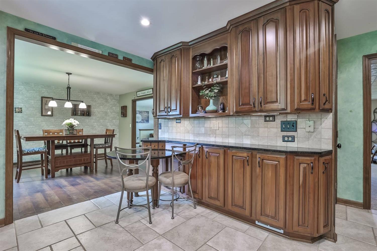8770 Wuest Road Cincinnati, OH 45251 - Photo 18 of 36 Gallery Image 18