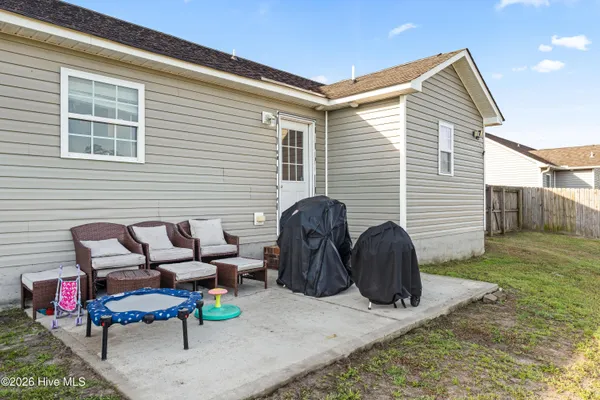 $245,000 | 211 Lockwood Court, Hubert, NC 28539