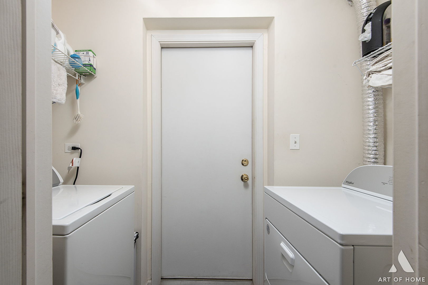 169 Braxton Lane Aurora, IL 60504 - Photo 25 of 26 a bathroom with a sink a toilet and shower