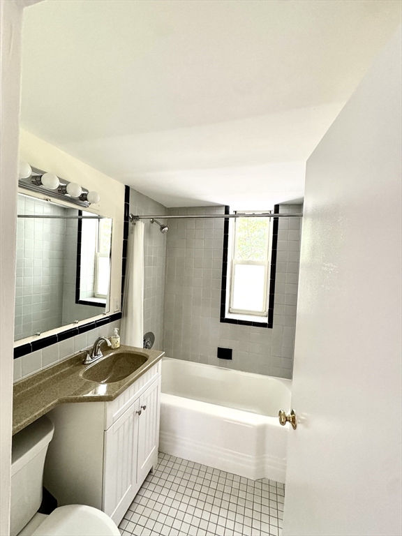 145 Pinckney Street, Unit 335 Boston, MA 02114 - Photo 5 of 16