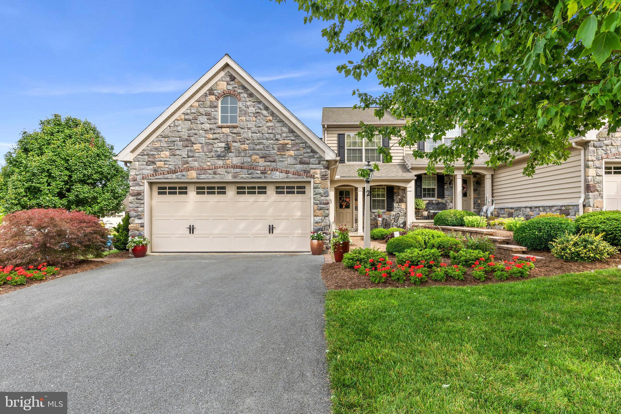 2 Waterleaf Road Lancaster, PA 17603 - Photo 2 of 32