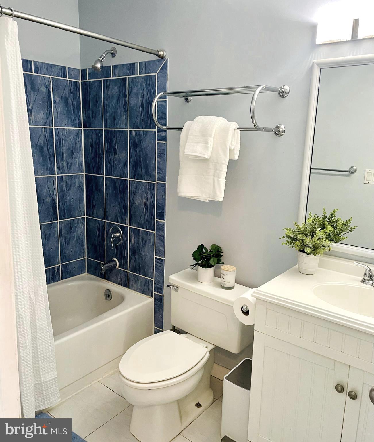 1017 Timber Creek Drive Annapolis, MD 21403 - Photo 20 of 33 Hallway Bathroom