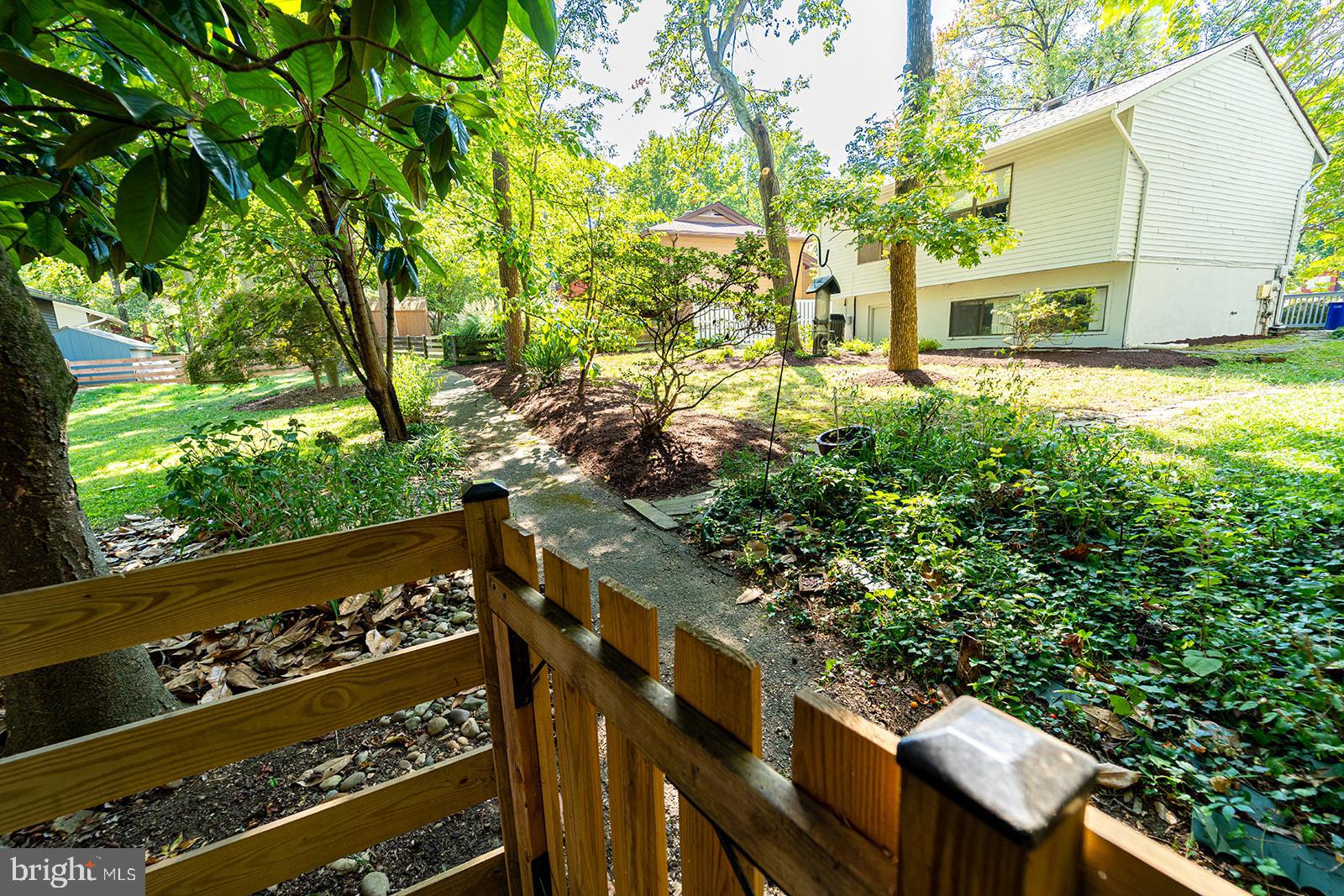 1017 Timber Creek Drive Annapolis, MD 21403 - Photo 24 of 33 Pathway off Fence