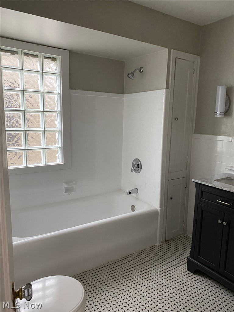 3578 Tullamore Road Cleveland, OH 44118 - Photo 27 of 32