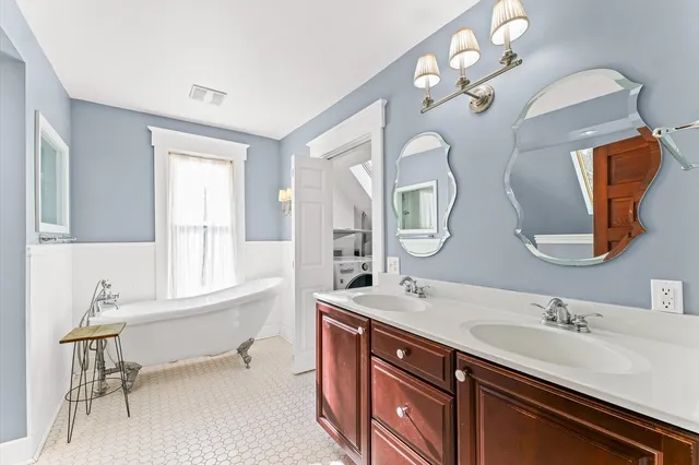 $305,000 | 407 West High Street, Urbana, IL 61801