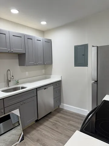 $1,800 | 68 Wales Street, Unit 1, Abington, MA 02351