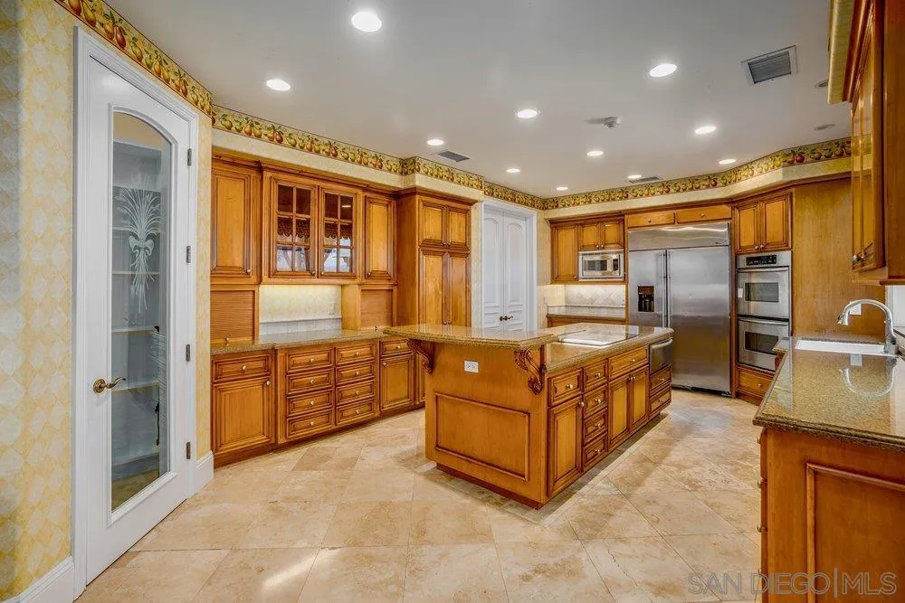 12131 View Pointe Row San Diego, CA 92128 - Photo 16 of 34