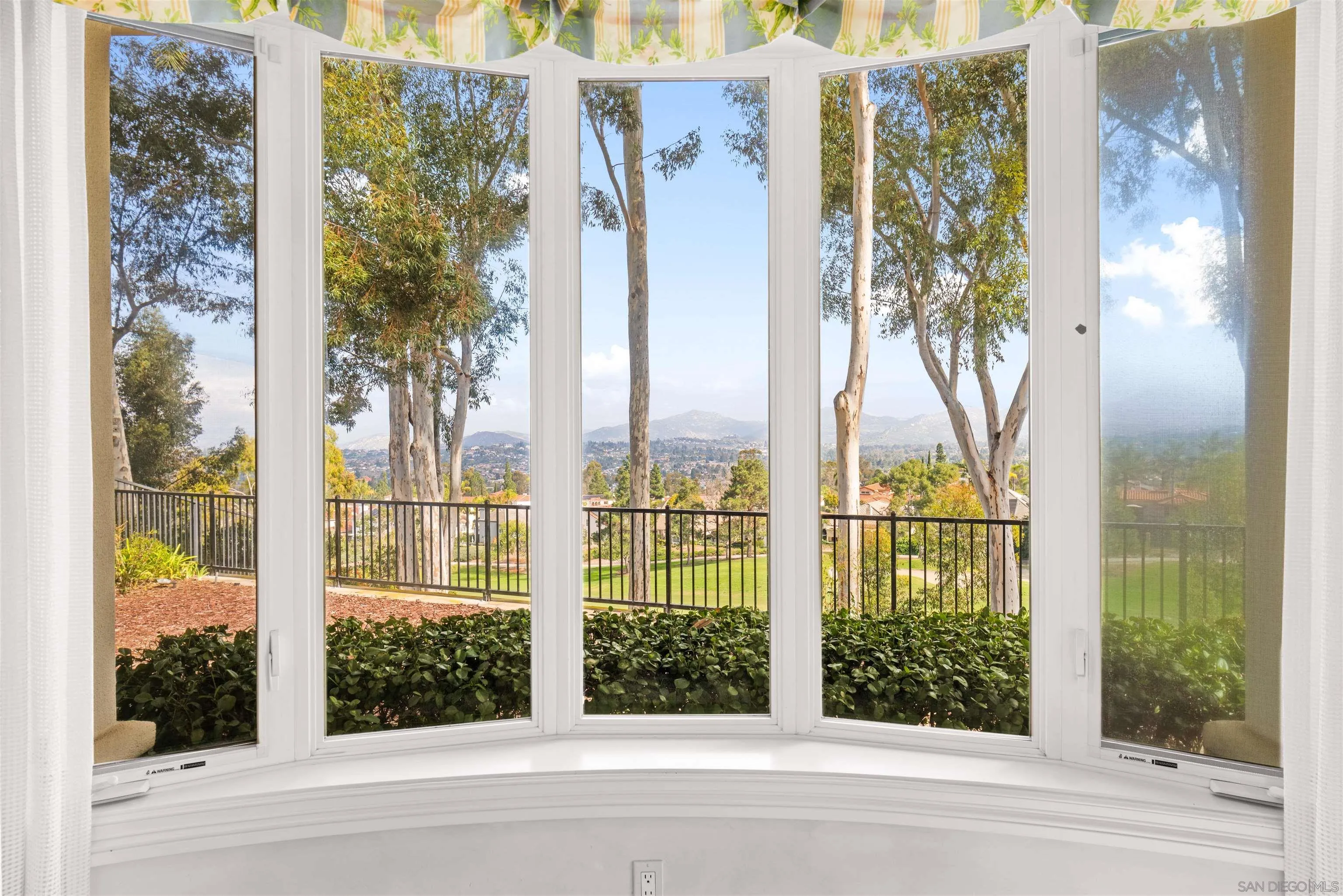 12131 View Pointe Row San Diego, CA 92128 - Photo 41 of 56