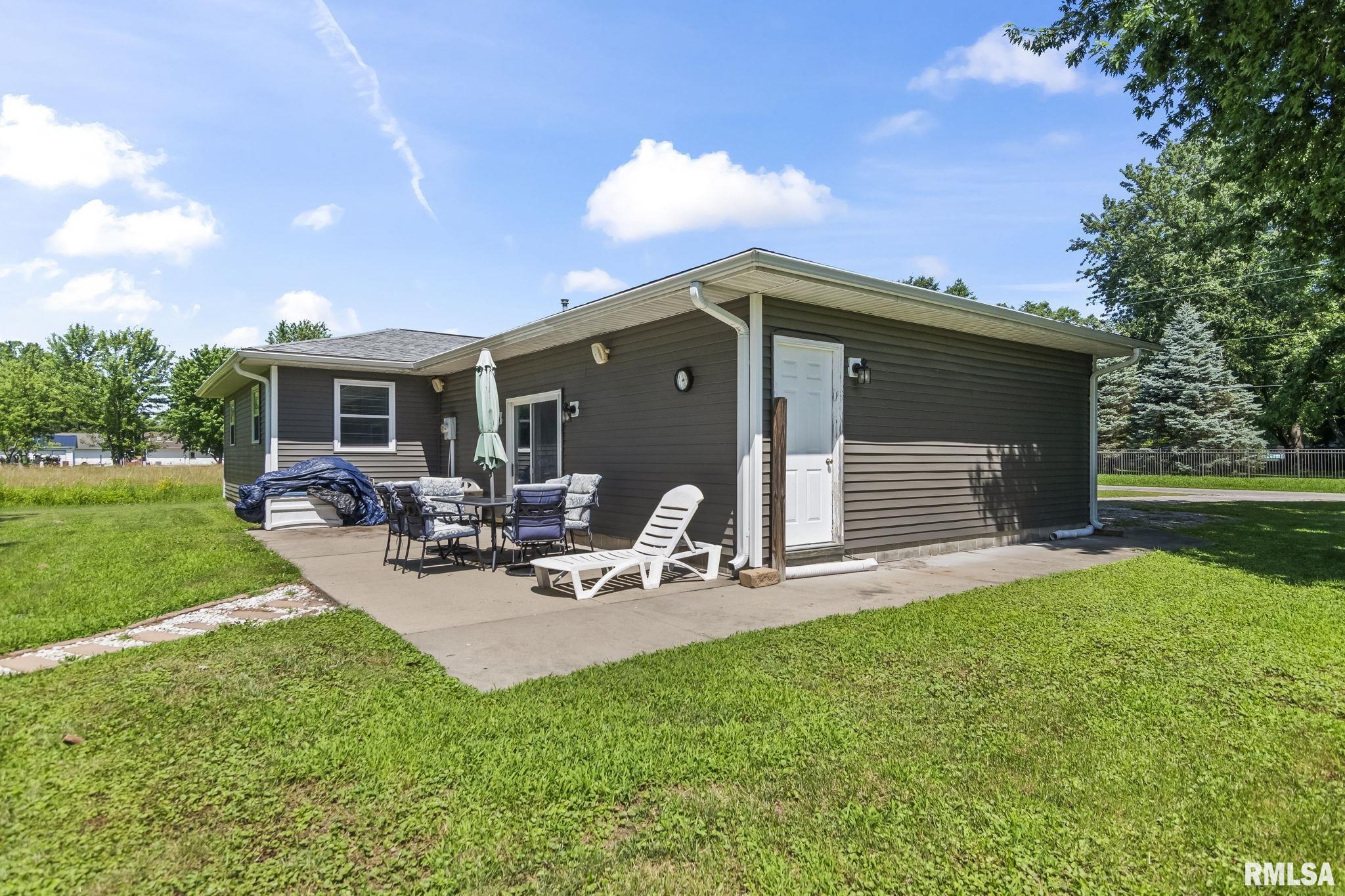 23585 Clemens Road Athens, IL 62613 - Photo 29 of 32 Gallery Image 29