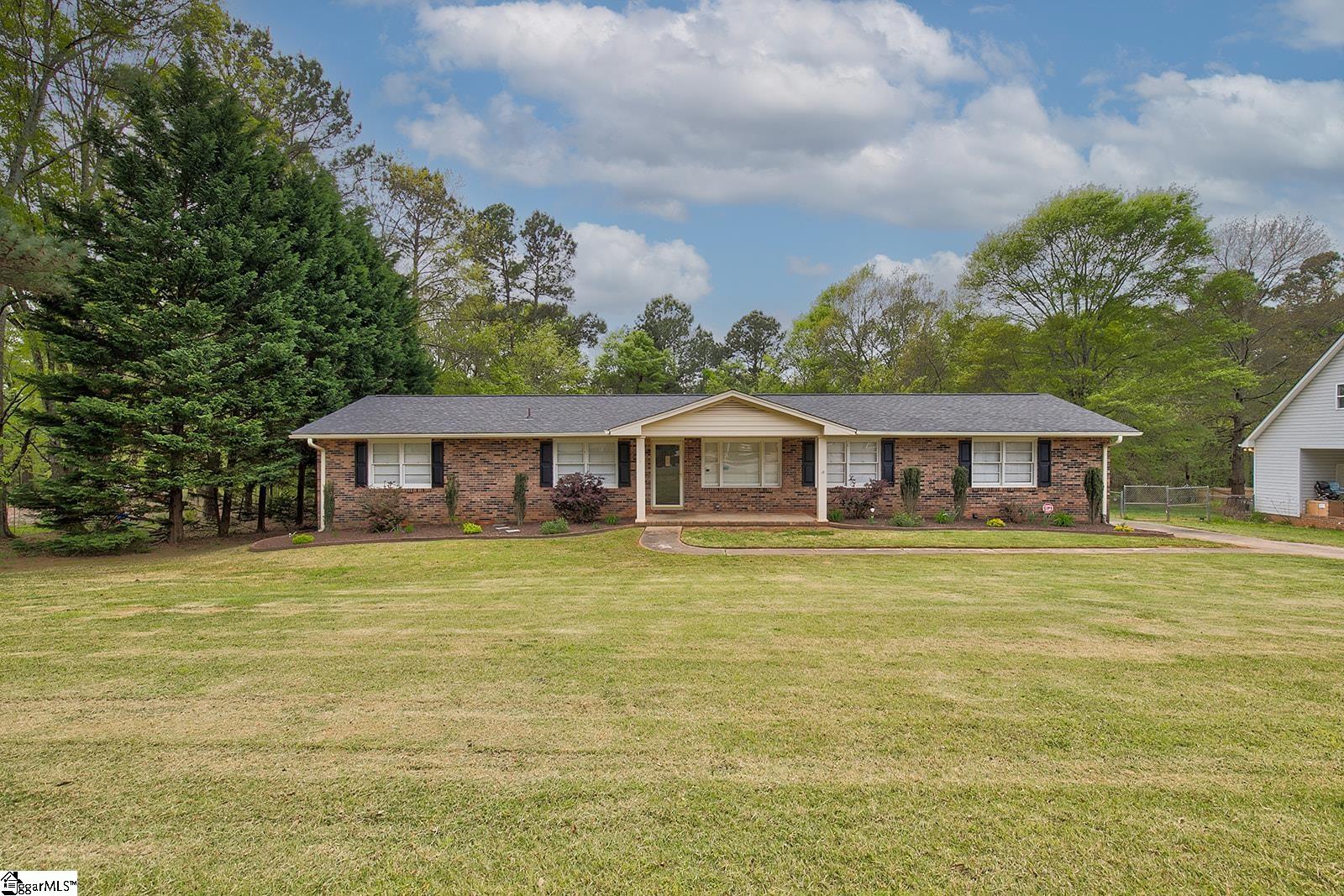 1226 Westgate Road Anderson, SC 29626 - Photo 2 of 36 Gallery Image 2