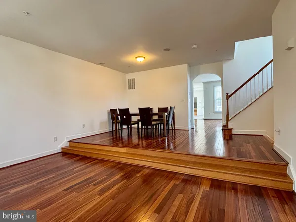 $949,900 | Crestfield Drive, Rockville, MD 20850