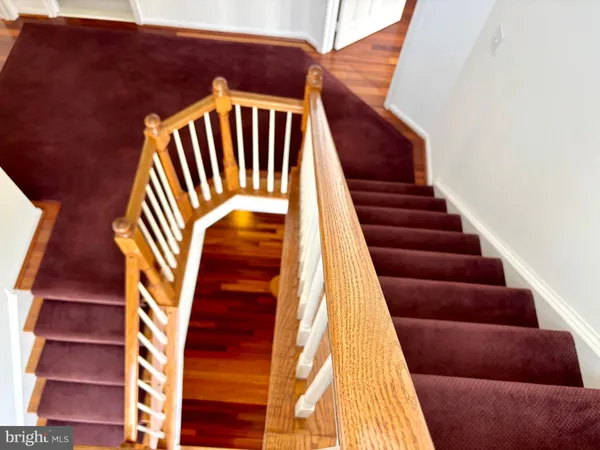 $949,900 | Crestfield Drive, Rockville, MD 20850