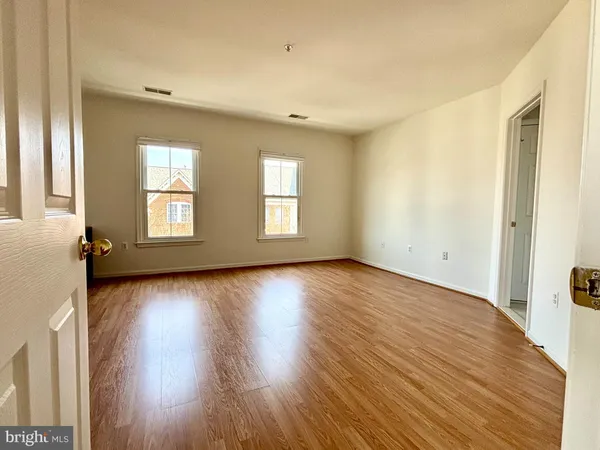 $949,900 | Crestfield Drive, Rockville, MD 20850