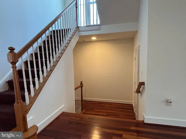 $949,900 | Crestfield Drive, Rockville, MD 20850