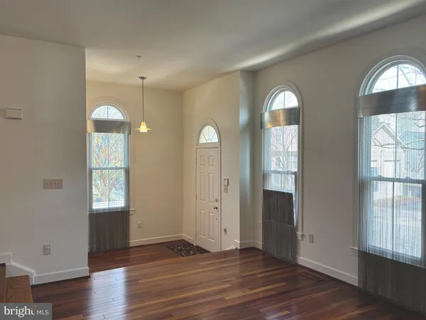 $949,900 | Crestfield Drive, Rockville, MD 20850