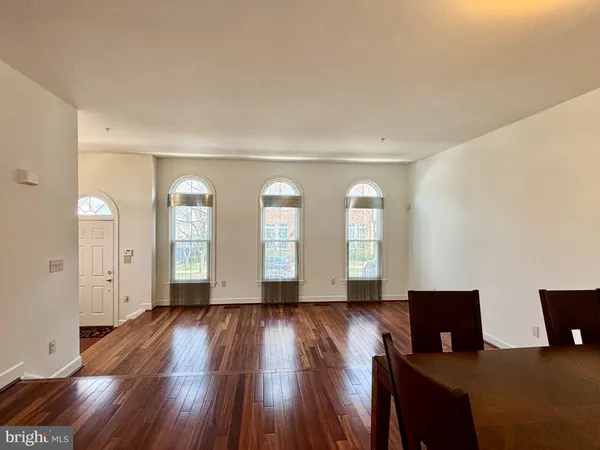 $949,900 | Crestfield Drive, Rockville, MD 20850