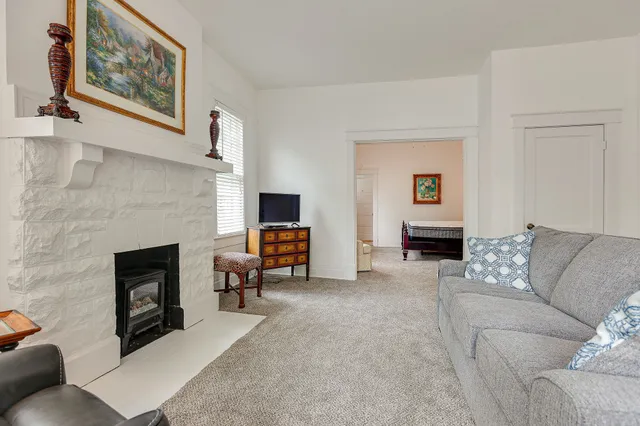 $1,700 | 210 5th Avenue South, Unit 2, Franklin, TN 37064