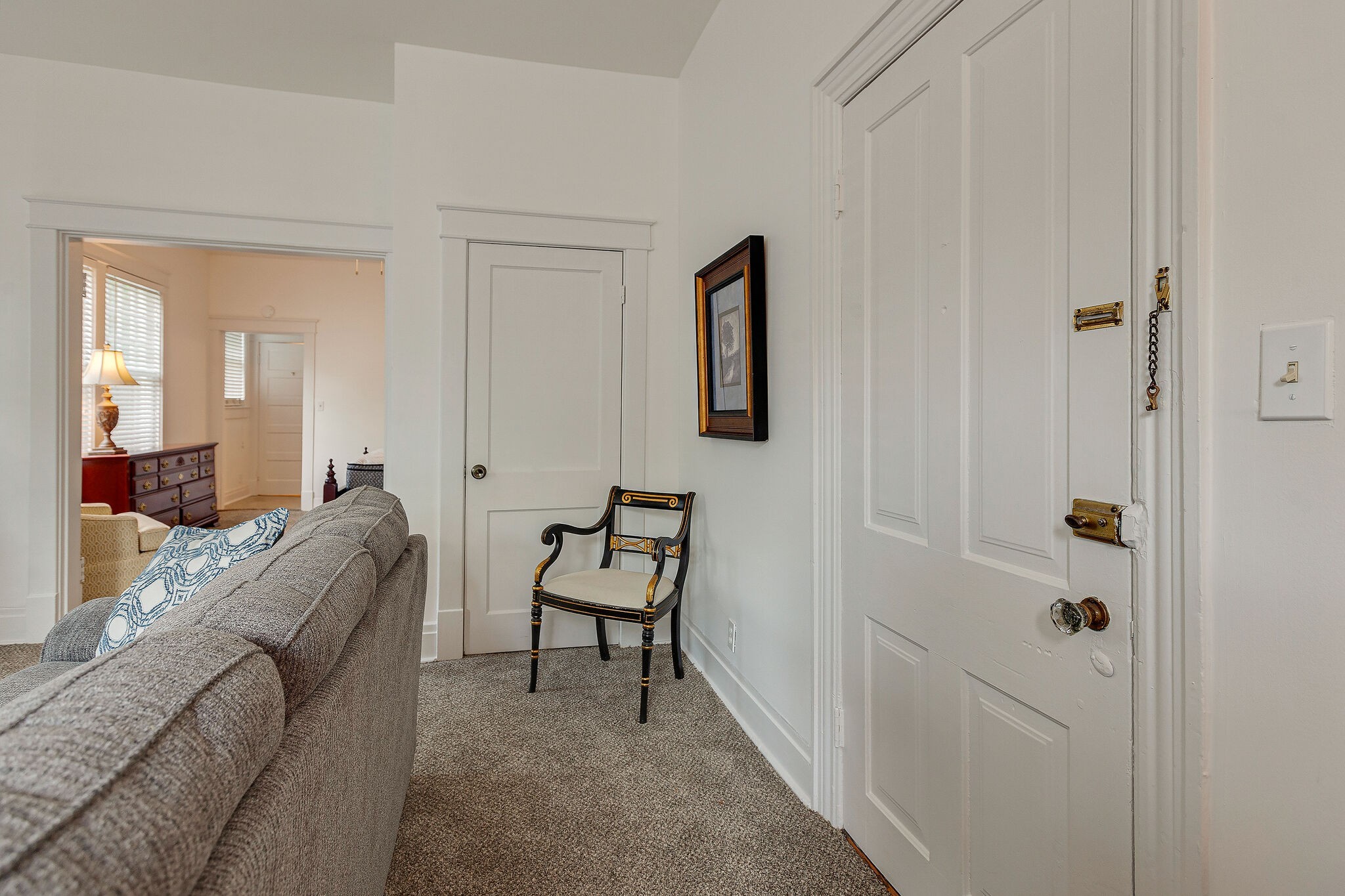 210 5th Avenue South, Unit 2 Franklin, TN 37064 - Photo 7 of 21 a living room with furniture and a wooden floor