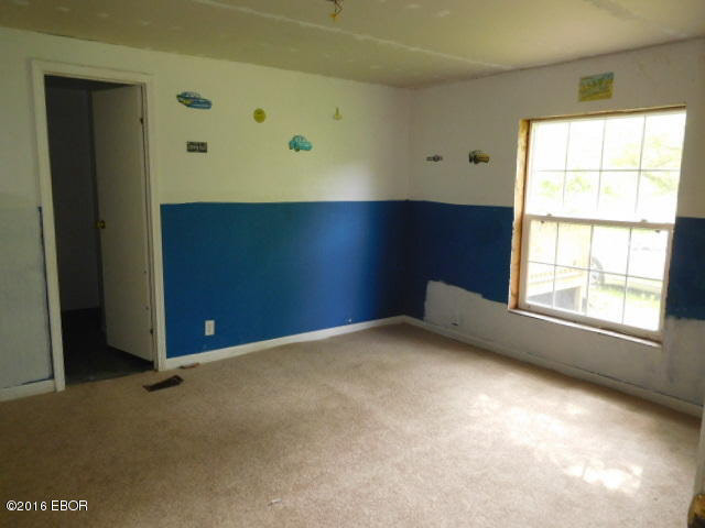 3839 North Thompsonville Road Thompsonville, IL 62890 - Photo 10 of 14 Gallery Image 10