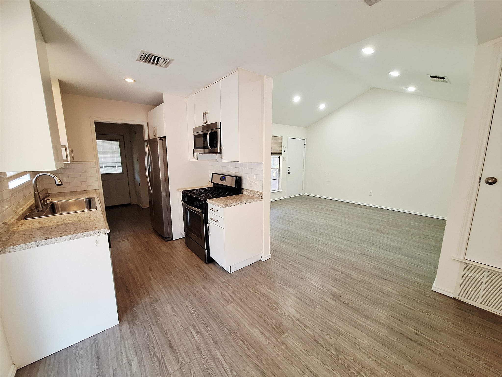 1200 Inland Greens, Unit A Austin, TX 78758 - Photo 5 of 18