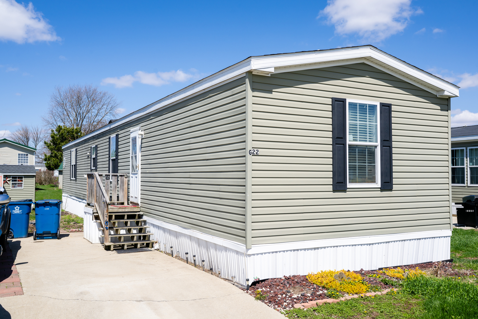 4809 West Windsor Road, Unit G22 Champaign, IL 61822 - Photo 1 of 22 a front view of a house