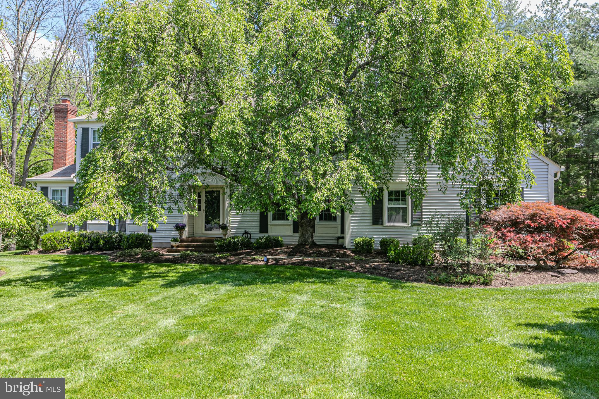 8 North Riding Drive Pennington, NJ 08534 - Photo 2 of 40 Gallery Image 2