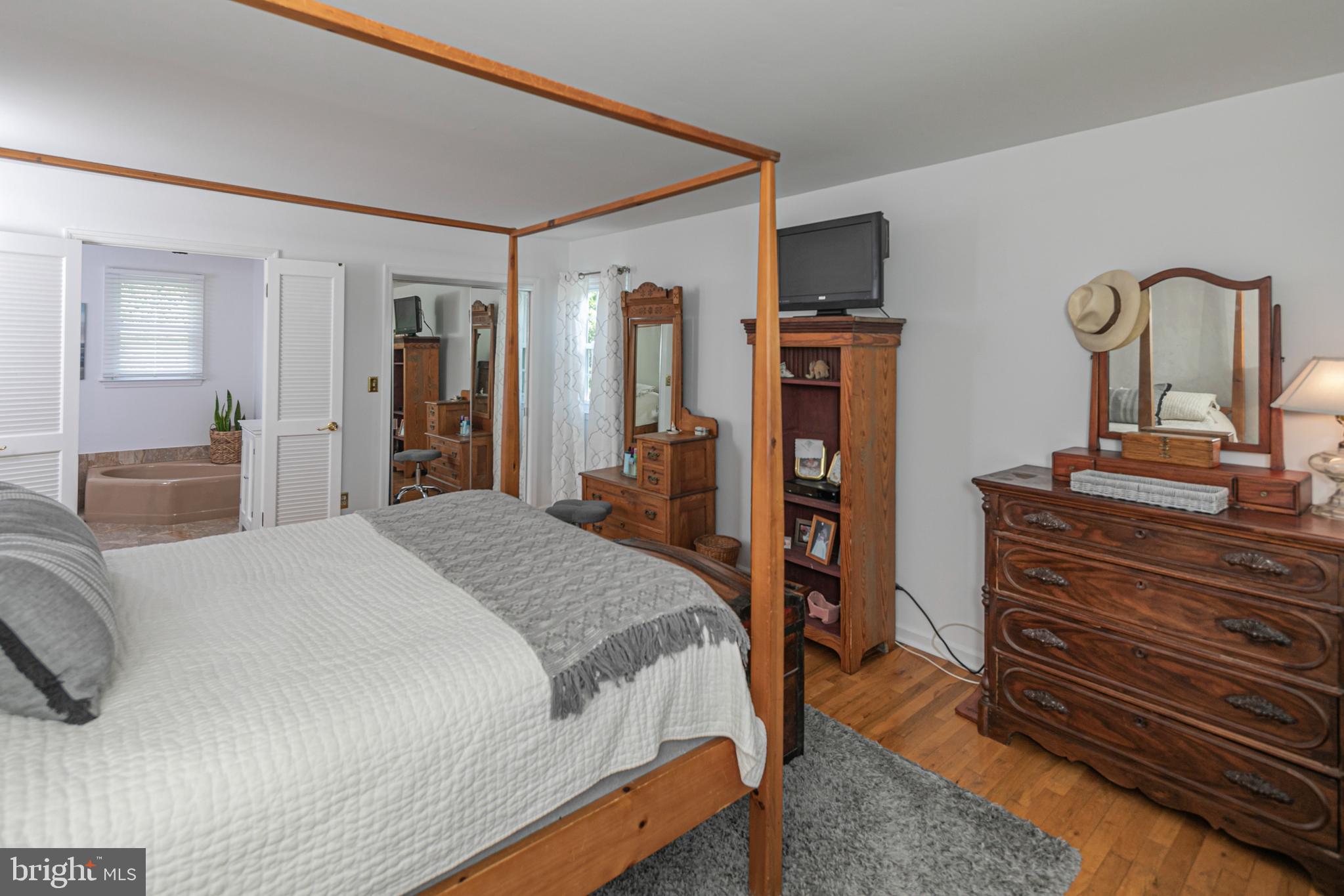 8 North Riding Drive Pennington, NJ 08534 - Photo 29 of 40 Gallery Image 29