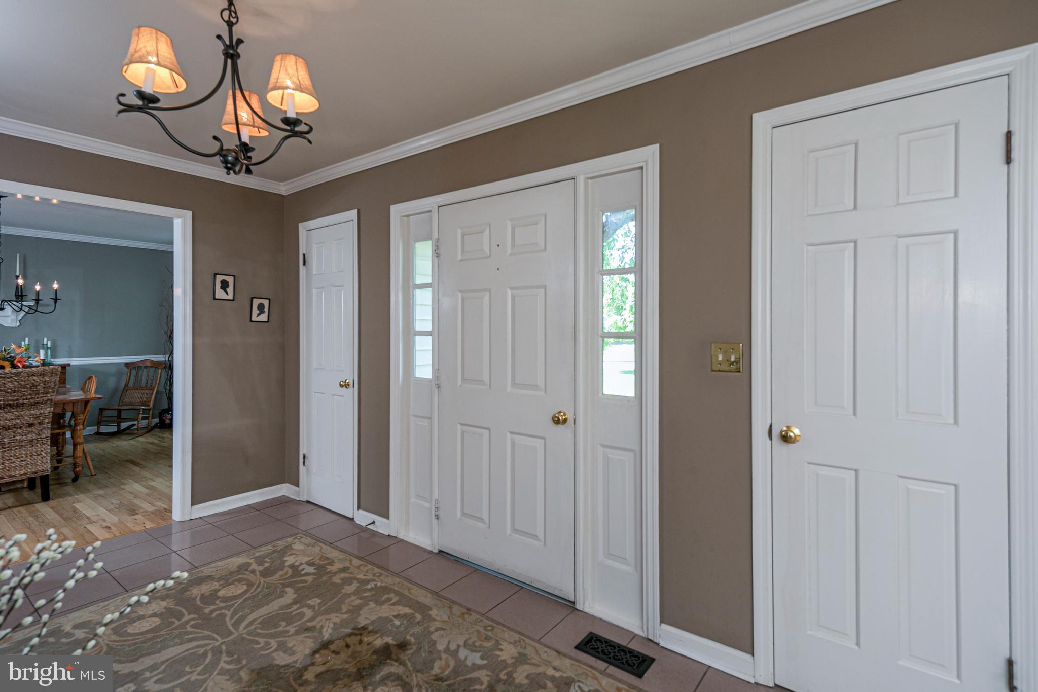 8 North Riding Drive Pennington, NJ 08534 - Photo 6 of 40 Gallery Image 6