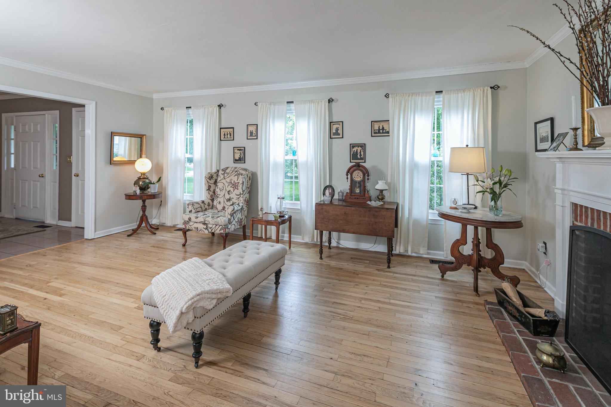 8 North Riding Drive Pennington, NJ 08534 - Photo 9 of 40 Gallery Image 9