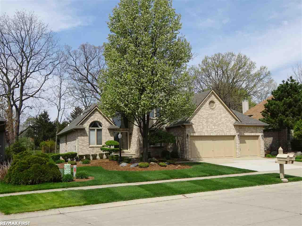 896 Grovecrest Rochester Hills, MI 48307 - Photo 41 of 43